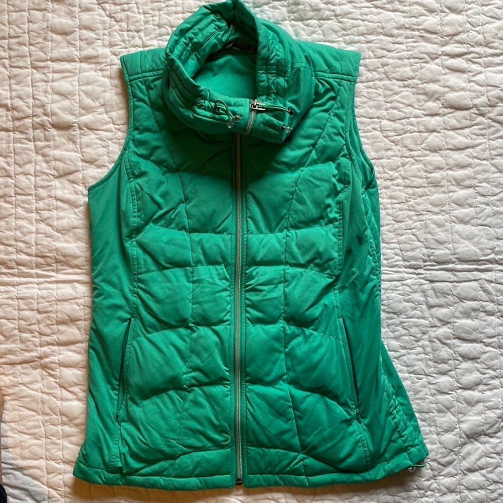 Athleta insulated vest size M